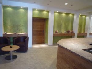 Farbgestaltung in Hotellobby